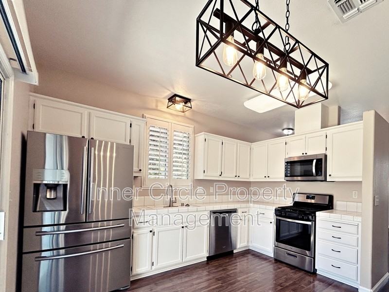 253 Creektrail Ct - Photo 4 of 9