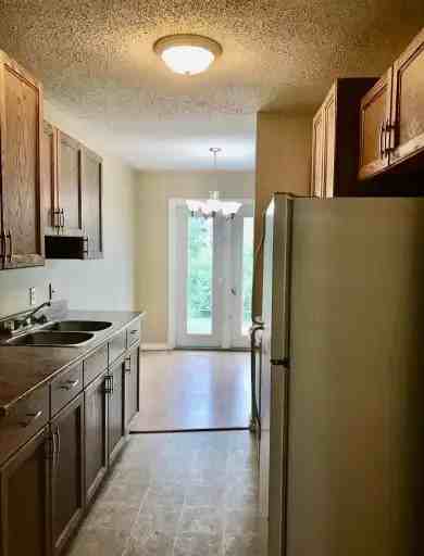 5722 49a St #5722 - Photo 3 of 11