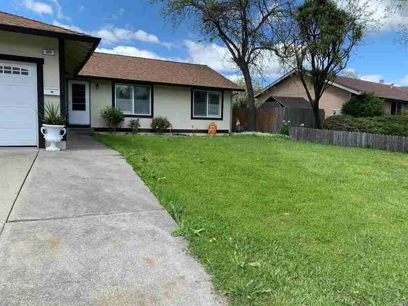 954 Emily Ave - Photo 3 of 25