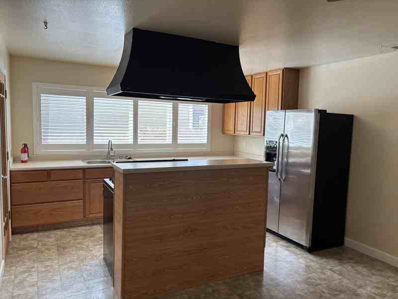 954 Emily Ave - Photo 7 of 25
