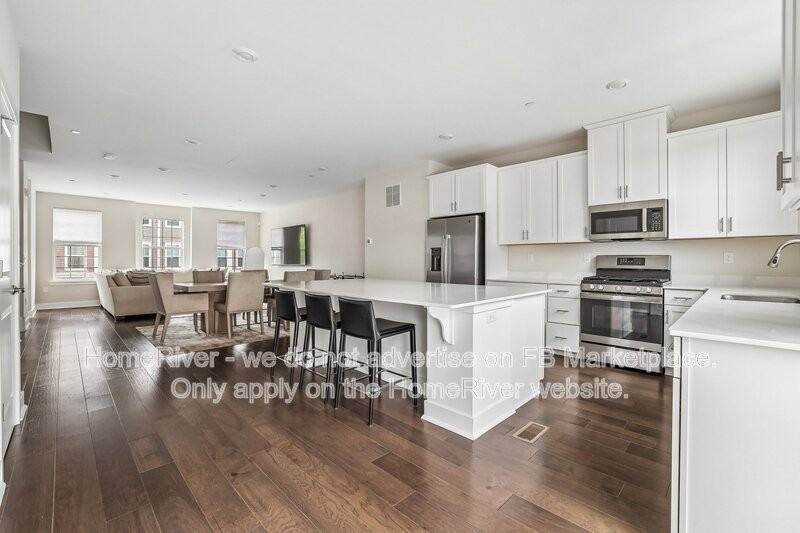 3 Coogan Ct - Photo 2 of 30