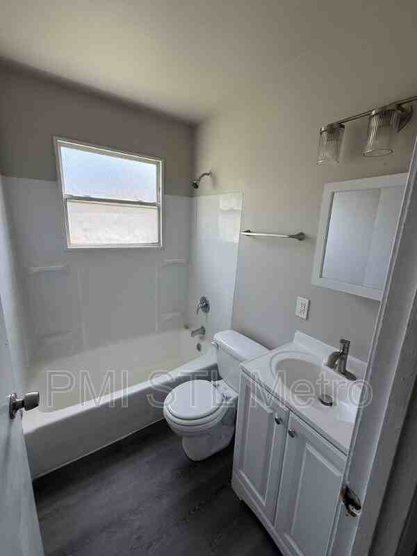 10557 Castle Dr - Photo 7 of 13