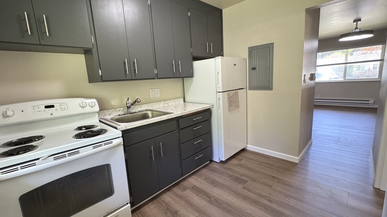 8814 236th St Sw #5 - Photo 5 of 15