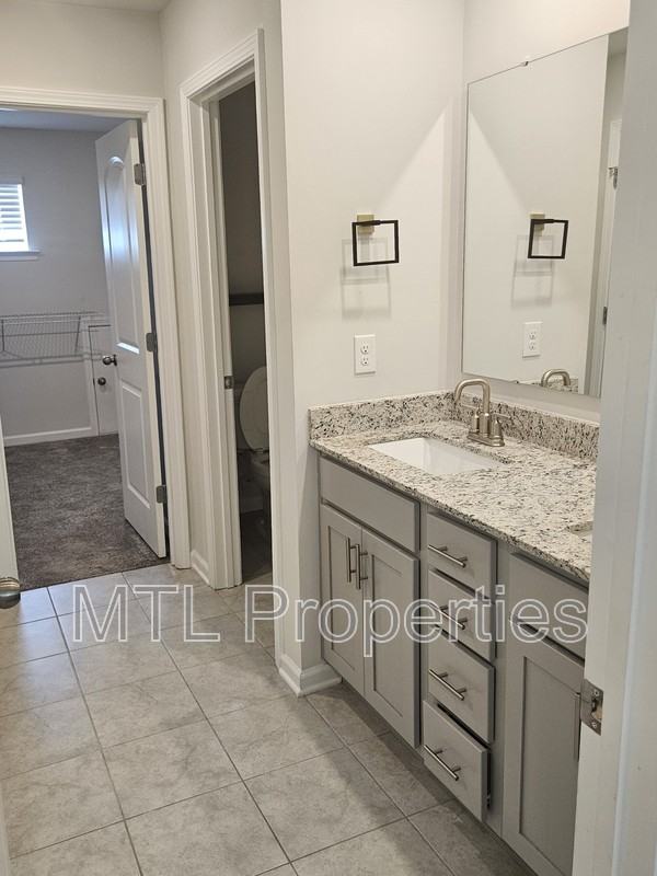 195 Bezelle Ave - Photo 5 of 23