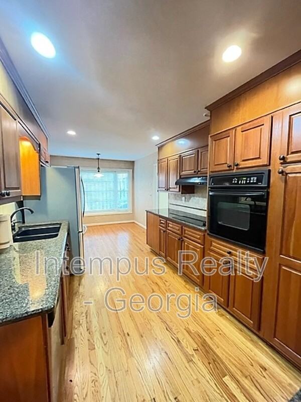 3474 Sunderland Cir Ne - Photo 4 of 24
