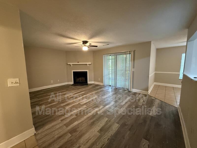 1002 Creekside Way - Photo 4 of 9
