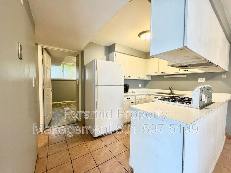 353 S St #8 - Photo 5 of 22