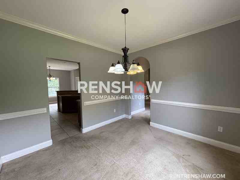 220 Armour Pl - Photo 2 of 21