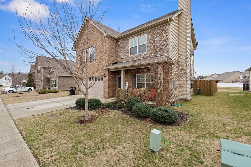 3213 Mapleside Ln - Photo 3 of 50