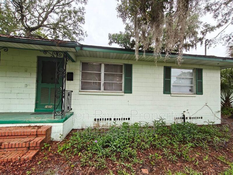 1654 Talbot Ave - Photo 4 of 29