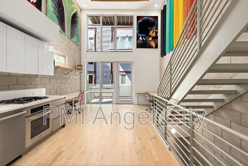 3450 Cahuenga Blvd W #607 - Photo 3 of 27
