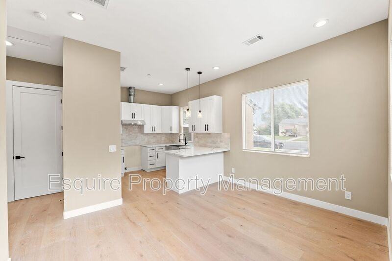 547 Carty Dr - Photo 3 of 11