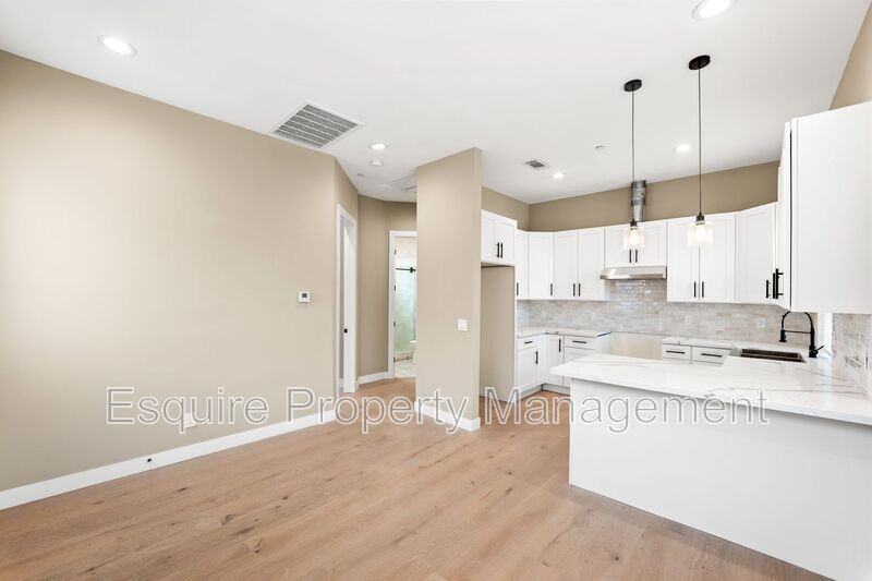 547 Carty Dr - Photo 5 of 11
