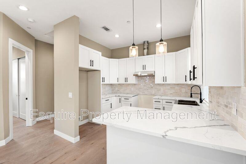 547 Carty Dr - Photo 6 of 11