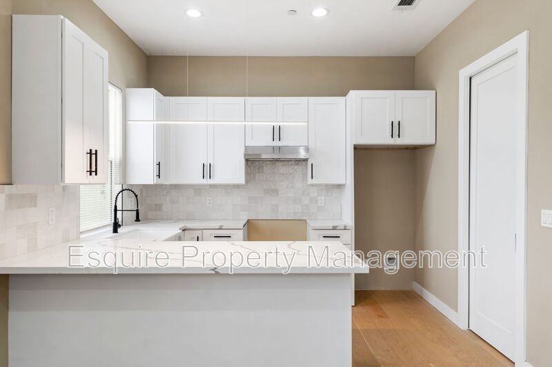 549 Carty Dr - Photo 2 of 12