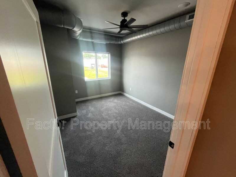960 N 3rd St #309 - Photo 5 of 12