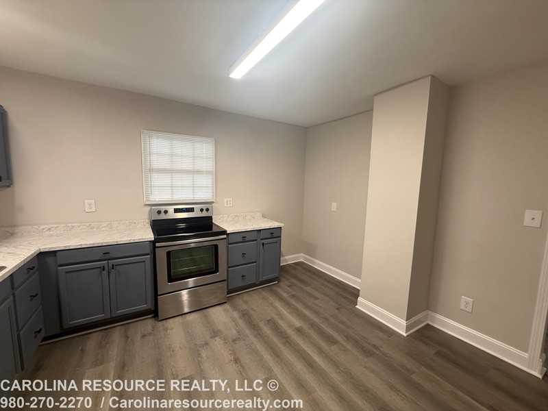 3005 West Blvd - Photo 4 of 11