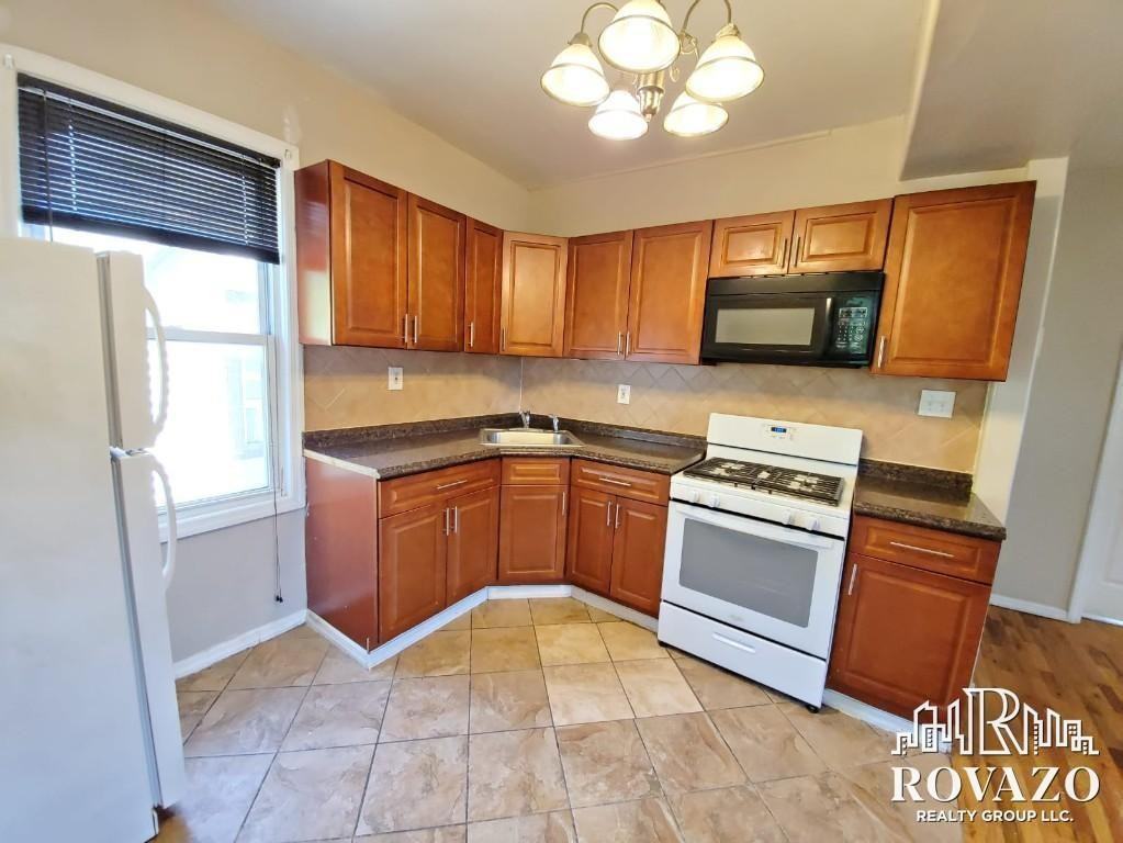 83 Ellery Avenue #2A
