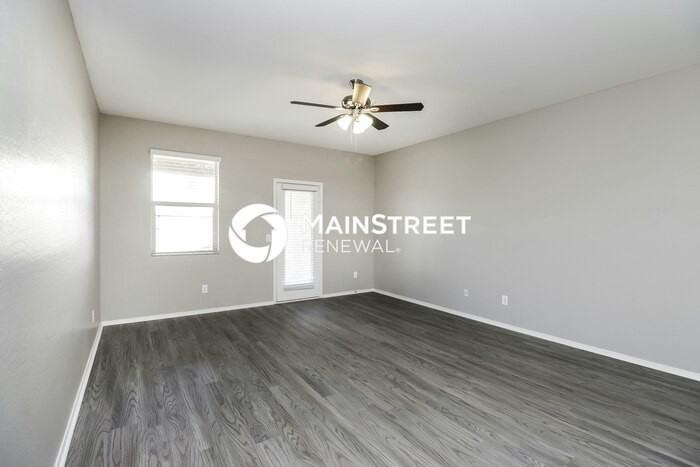 2920 W Jessica Ln - Photo 3 of 16