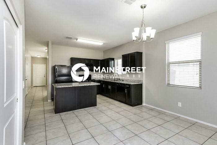 2920 W Jessica Ln - Photo 6 of 16