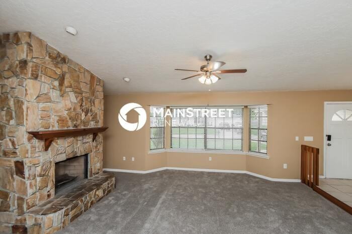 798 Pampas St Nw - Photo 4 of 15
