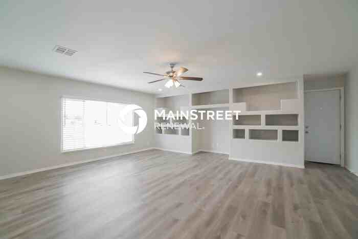 8505 W Windsor Ave - Photo 7 of 16