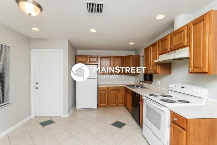 1854 Cyclone St Nw - Photo 5 of 16