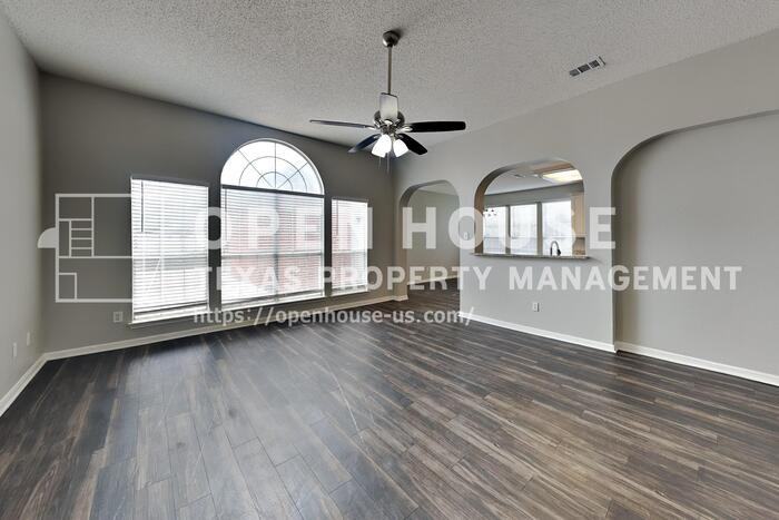 906 Carnegie Ct - Photo 4 of 24