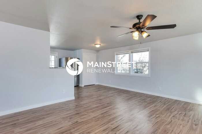2608 Jay Pl - Photo 2 of 16