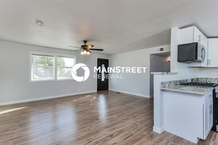 2608 Jay Pl - Photo 3 of 16