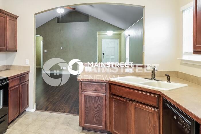 6824 Turtle Stream Dr - Photo 7 of 16