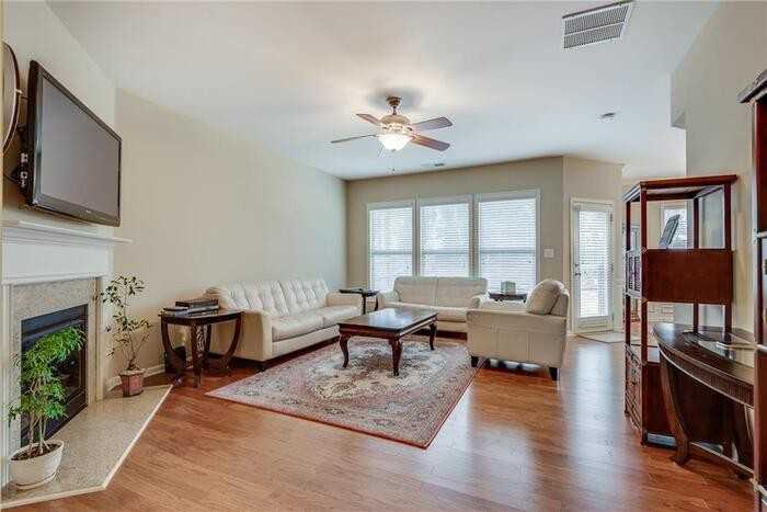 2318 Brynfield Cv - Photo 5 of 34