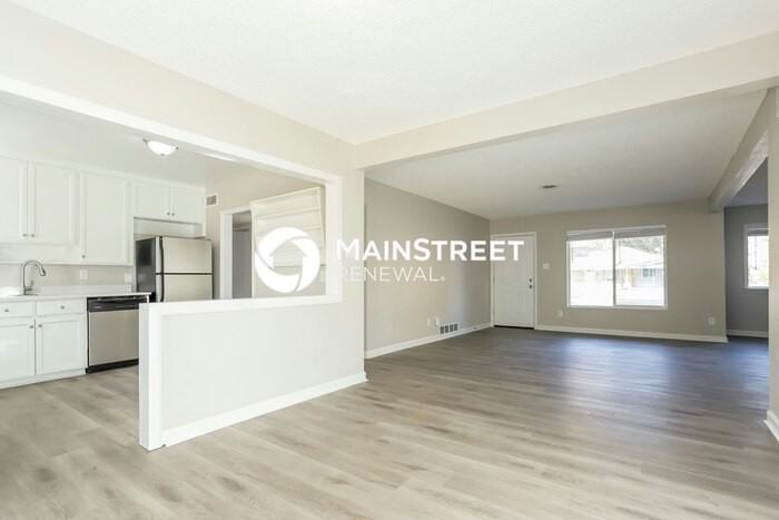 1156 Troy St - Photo 7 of 17