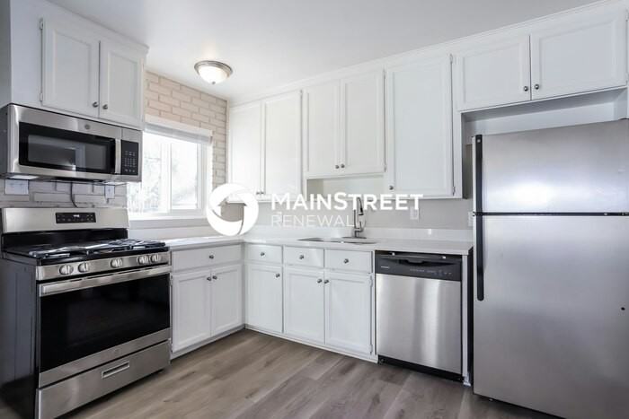1156 Troy St - Photo 7 of 17