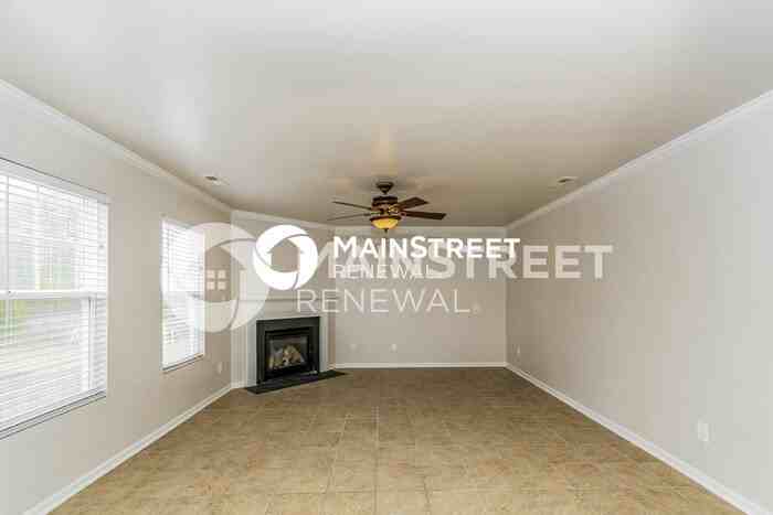 1203 Summerfield Ln E - Photo 4 of 17