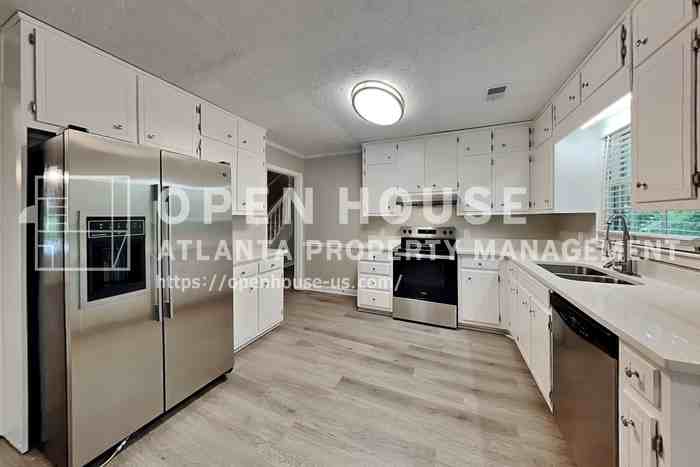 1765 Blackwillow Dr - Photo 7 of 20