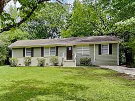 featured image of 2892 Horse Shoe Dr Se