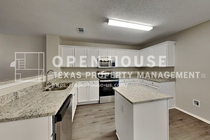 3117 Kappwood Ct - Photo 6 of 22