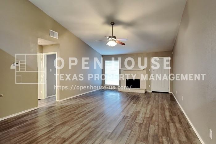 1312 Wyndham Dr - Photo 5 of 20