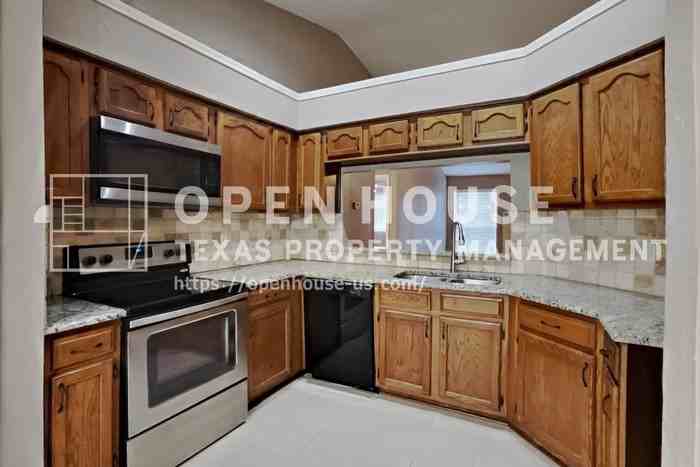 1312 Wyndham Dr - Photo 7 of 20