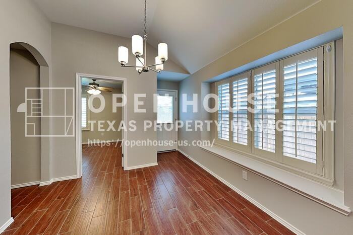 12141 Thicket Bend Dr - Photo 7 of 22