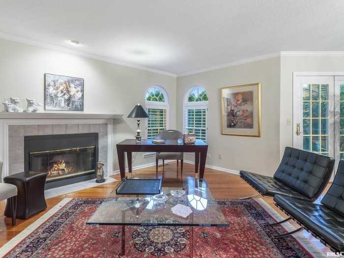 5200 N Knoxville Ave #5200 - Photo 6 of 11