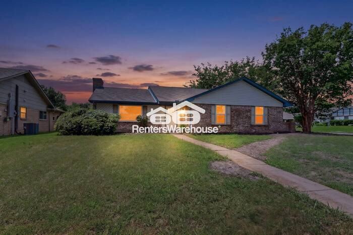 1002 Westminster Ln