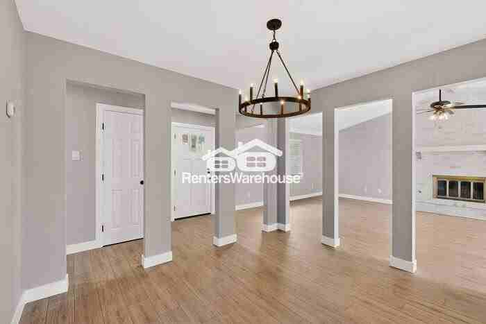 1002 Westminster Ln - Photo 5 of 42