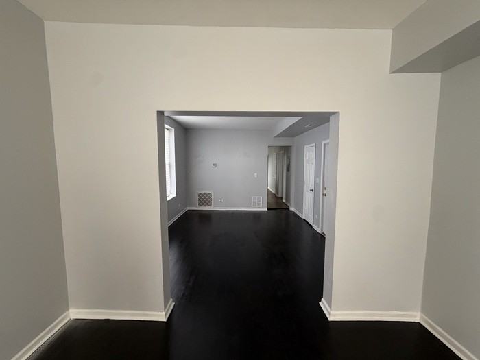 1537 S Saint Louis Ave #3F - Photo 2 of 7