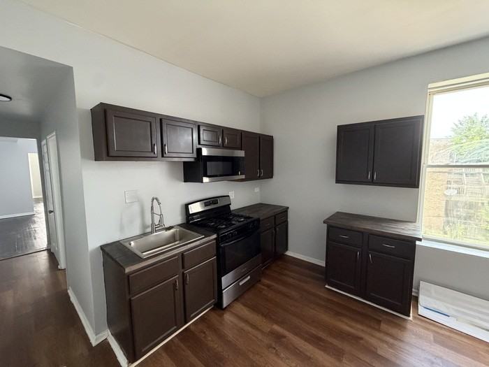 1537 S Saint Louis Ave #3F - Photo 5 of 7