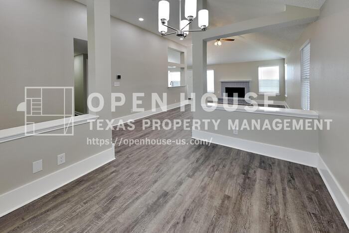 5701 Turner St - Photo 7 of 20