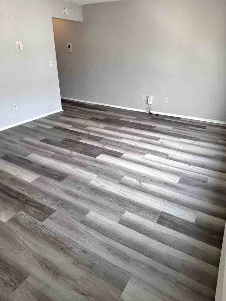 927 West Shiawassee Street #10 - Photo 3 of 7