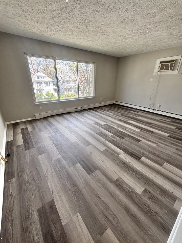 927 West Shiawassee Street #10 - Photo 7 of 7