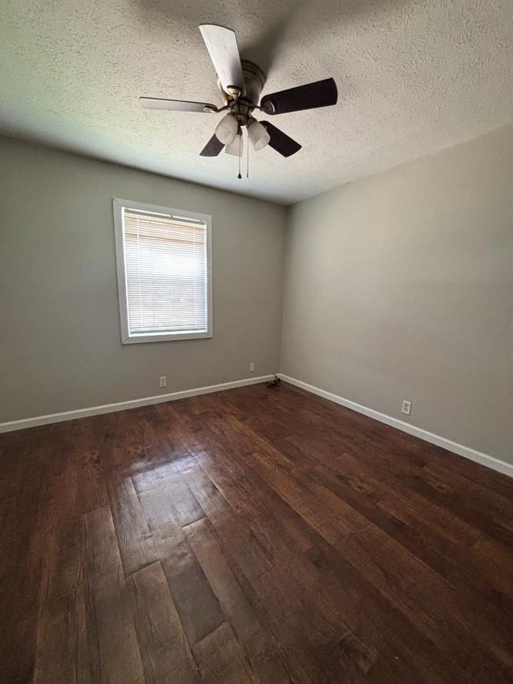 1025 6th Ave N - Photo 5 of 10
